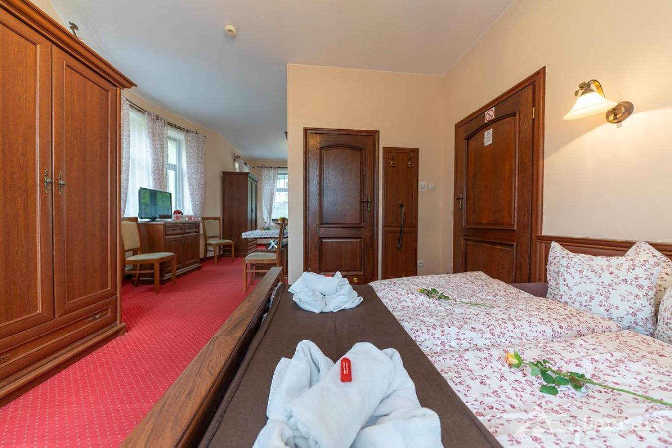 Willa Sloneczna Roza Pokoje Ze Sniadaniami Szklarska Poręba Esterno foto