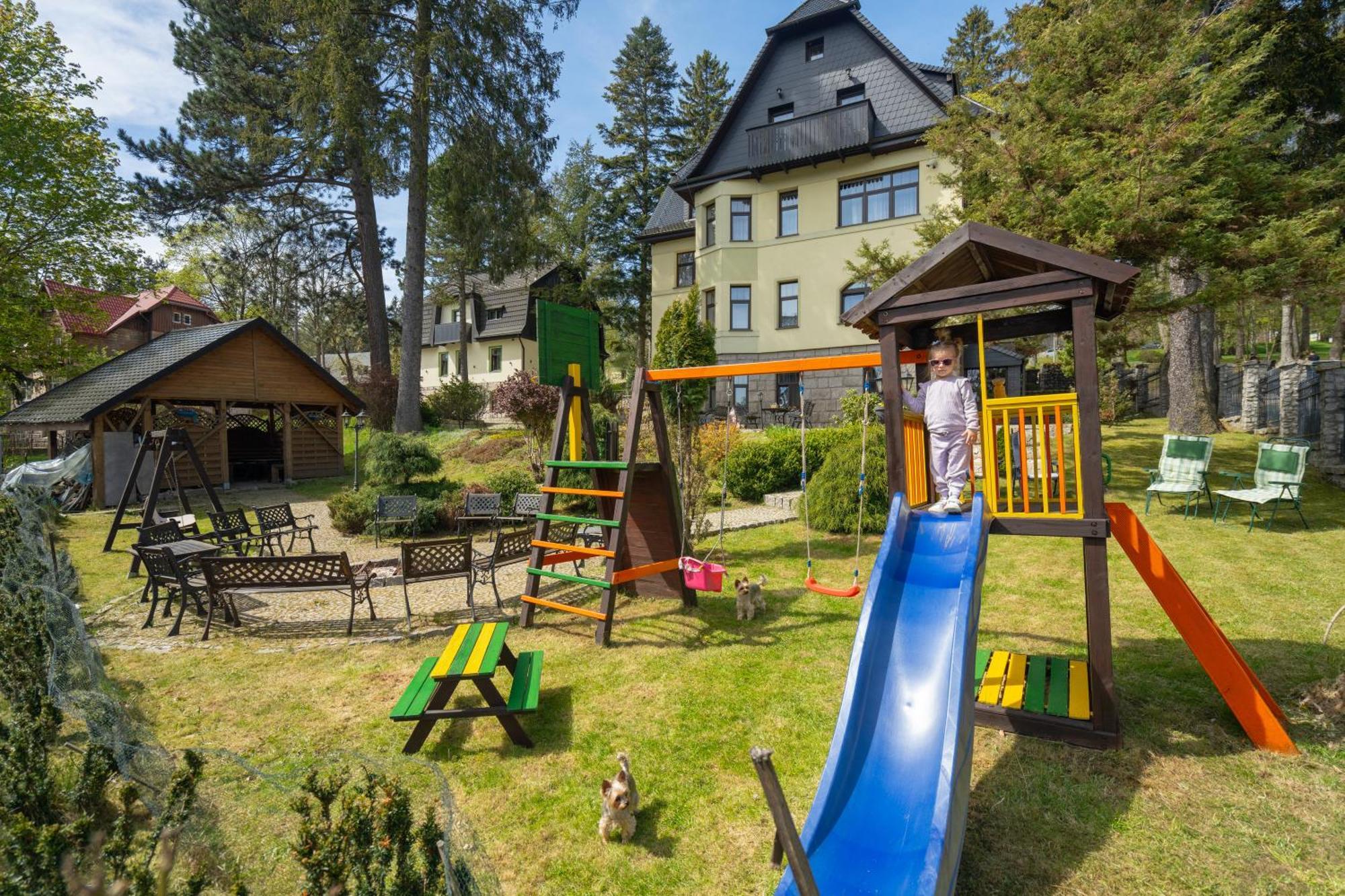 Willa Sloneczna Roza Pokoje Ze Sniadaniami Szklarska Poręba Esterno foto